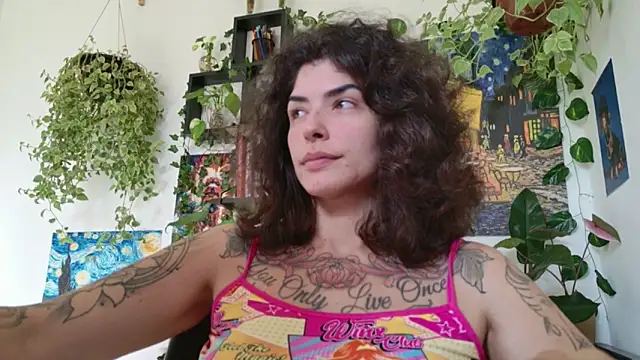 Snapshot of TaliMajesty chatting on May 2026 05:23:02 PM TaliMajesty online show from May 2026 05:23:02 PM
