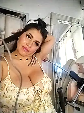 chelaqueen  online show from November 2025 09:04:01 PM