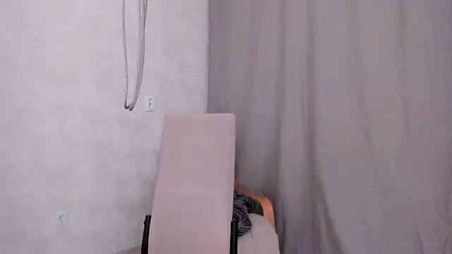 why again me online show from February 2025 04:40:01 PM