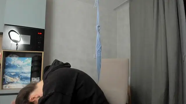 why again me online show from October 2025 06:06:02 PM