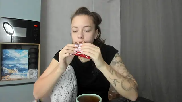 why again me online show from November 2025 03:44:01 PM