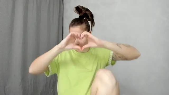 Snapshot of why_again_me chatting on February 2026 08:12:02 PM why again me online show from February 2026 08:12:02 PM