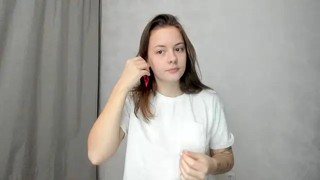 Snapshot of why_again_me chatting on February 2026 07:01:02 PM why again me online show from February 2026 07:01:02 PM