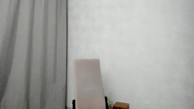 Snapshot of why_again_me chatting on February 2026 07:56:01 PM why again me online show from February 2026 07:56:01 PM