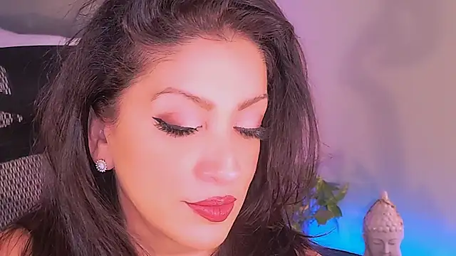 Wonderful Woman online show from November 2025 02:47:01 AM