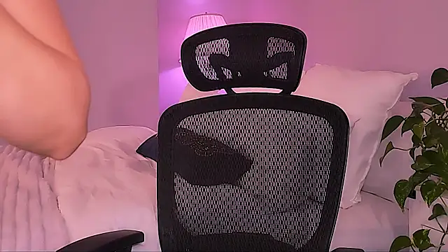 Wonderful Woman online show from March 2026 11:10:02 PM