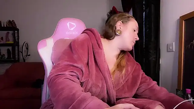 kisicaxx online show from November 2025 04:07:02 PM