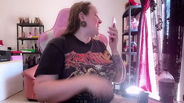 kisicaxx online show from May 2026 09:13:02 AM