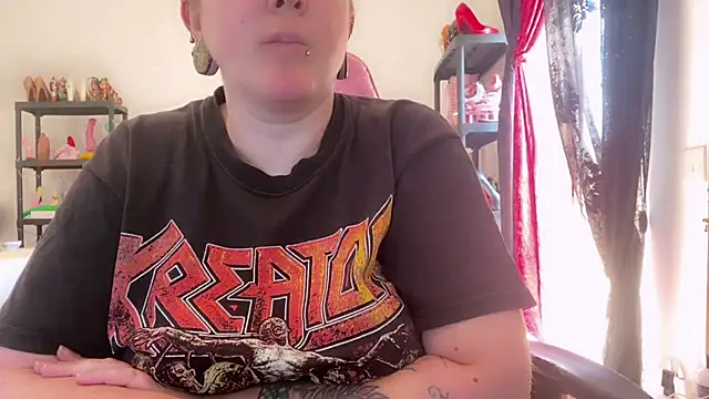 kisicaxx online show from June 2026 07:53:02 AM