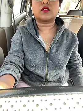licksimmi online show from January 2025 06:15:02 AM