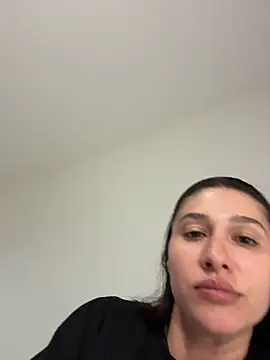 Snapshot of IrisBlues chatting on April 2026 03:39:01 PM IrisBlues online show from April 2026 03:39:01 PM