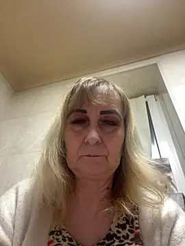 Snapshot of Irina2909@xh chatting on February 2025 04:32:01 PM Irina2909xh online show from February 2025 04:32:01 PM