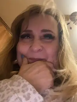 Irina2909xh online show from April 2026 01:42:02 AM