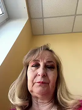 Snapshot of Irina2909@xh chatting on May 2026 08:42:01 AM Irina2909xh online show from May 2026 08:42:01 AM