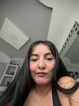AshleyJhonson online show from June 2026 10:33:02 PM