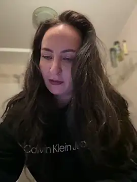 Snapshot of itsCassie chatting on December 2025 04:47:01 PM itsCassie online show from December 2025 04:47:01 PM