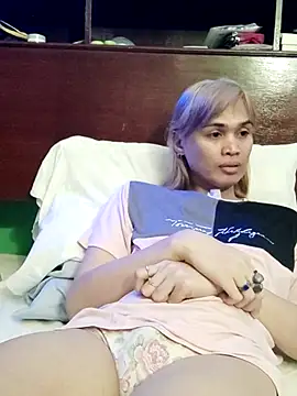 QueenSoreal online show from May 2026 02:58:01 PM