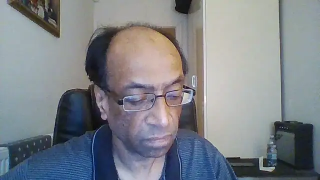 Snapshot of rauncher1 chatting on January 2025 09:35:02 AM rauncher1 online show from January 2025 09:35:02 AM