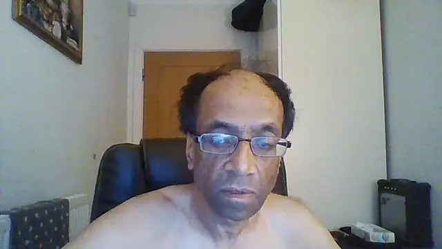 Snapshot of rauncher1 chatting on September 2025 08:03:01 AM rauncher1 online show from September 2025 08:03:01 AM