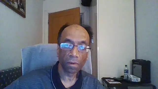 Snapshot of rauncher1 chatting on October 2025 08:32:01 AM rauncher1 online show from October 2025 08:32:01 AM