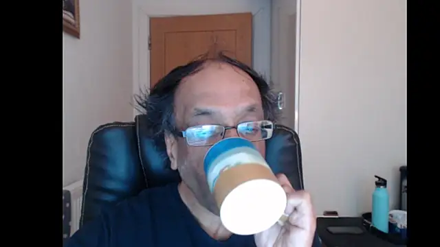 Snapshot of rauncher1 chatting on June 2026 09:02:01 AM rauncher1 online show from June 2026 09:02:01 AM