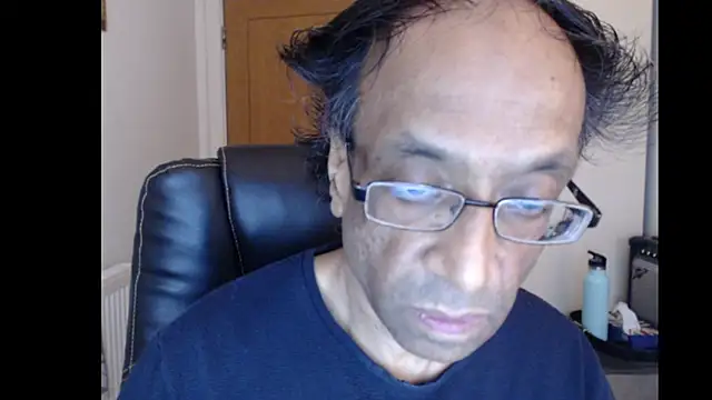 Snapshot of rauncher1 chatting on June 2026 08:34:01 AM rauncher1 online show from June 2026 08:34:01 AM