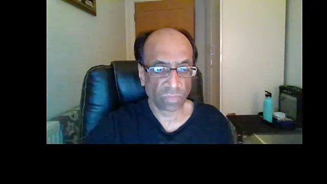 Snapshot of rauncher1 chatting on July 2026 10:35:01 PM rauncher1 online show from July 2026 10:35:01 PM