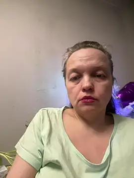 Susanel online show from March 2025 06:01:02 PM