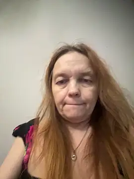 Susanel online show from April 2026 10:10:02 PM