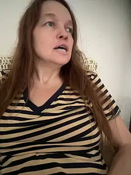 Snapshot of Susanel chatting on July 2026 07:07:01 AM Susanel online show from July 2026 07:07:01 AM