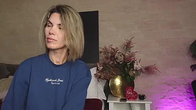 FeliciaKrige online show from March 2026 09:42:01 PM