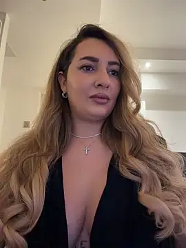 YaaraCollins online show from February 2026 07:15:01 PM