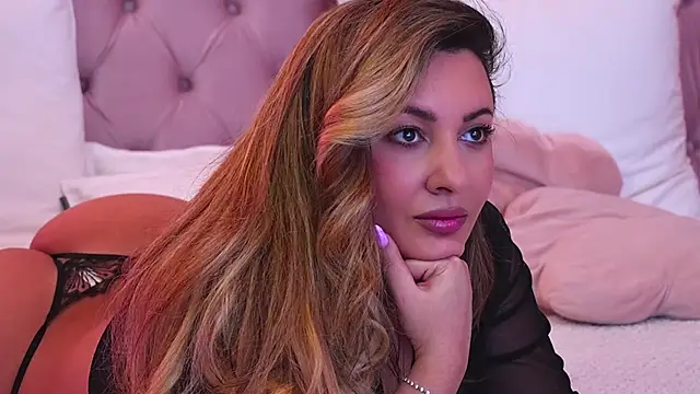 YaaraCollins online show from March 2026 07:20:02 PM