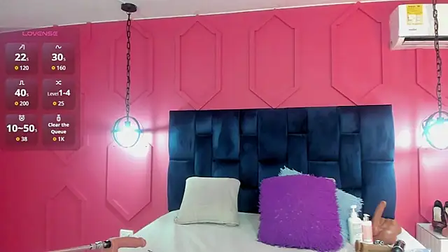 Snapshot of chantall1375 chatting on November 2025 11:21:02 AM chantall1375 online show from November 2025 11:21:02 AM