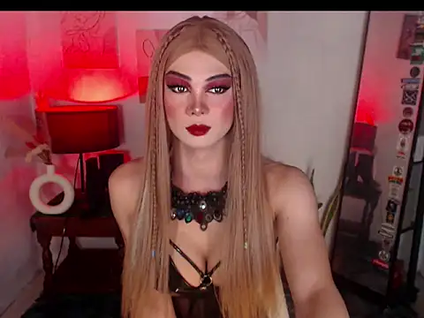 Snapshot of MagneticBeauty chatting on October 2025 01:50:01 PM MagneticBeauty online show from October 2025 01:50:01 PM