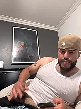 gardy8585 online show from May 2026 10:51:02 PM