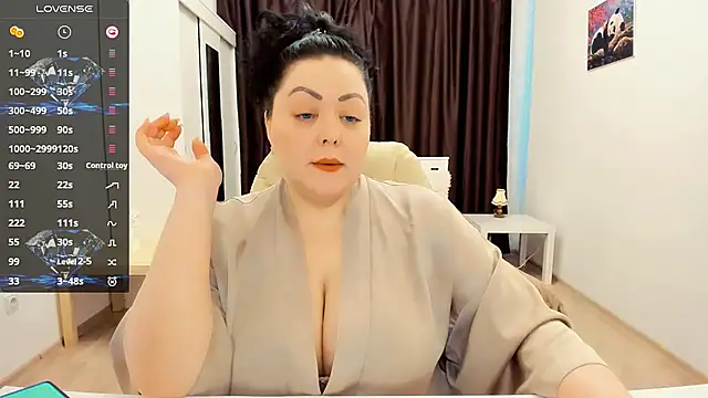 Snapshot of Nina_Hopper chatting on February 2025 12:34:01 PM Nina Hopper online show from February 2025 12:34:01 PM