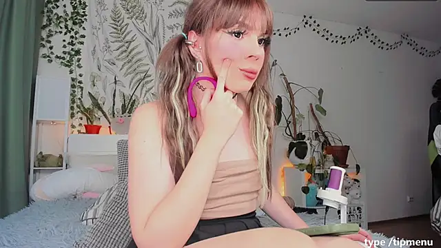 Snapshot of sierra_diamond chatting on January 2025 12:47:02 PM sierra diamond online show from January 2025 12:47:02 PM