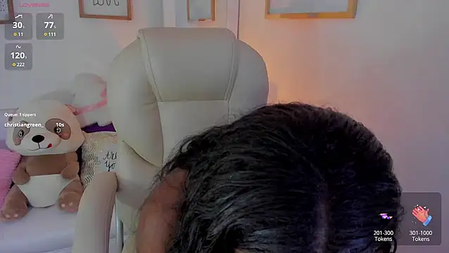 zobe love online show from February 2026 05:28:01 PM