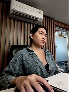 sara kimoo online show from November 2025 07:14:01 PM