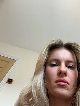 DollyDripp online show from May 2026 10:09:02 AM