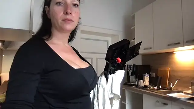 Viola Beck online show from September 2025 07:52:02 AM