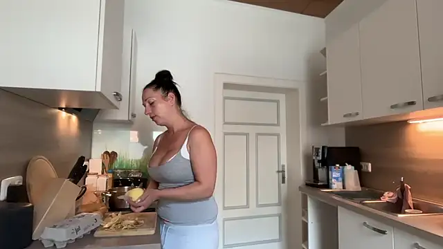 Viola Beck online show from June 2026 10:18:02 AM