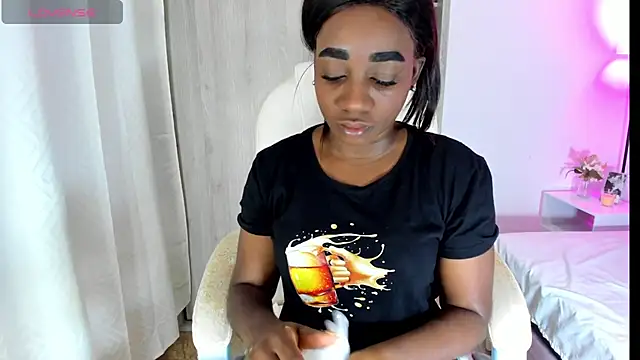 cristaaalclocks1 online show from July 2026 01:19:01 PM