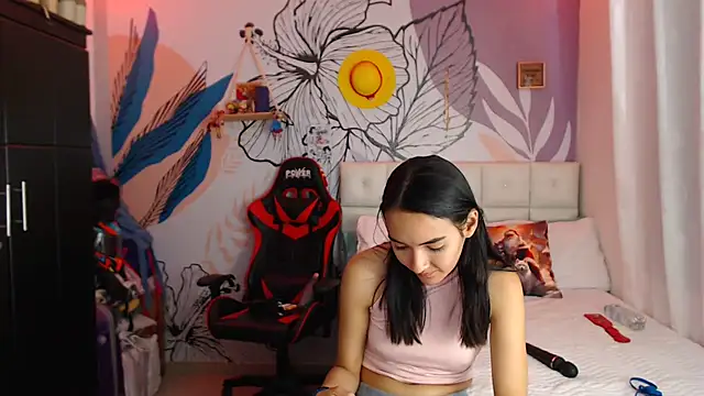 LinzyBaner online show from December 2024 12:09:02 AM