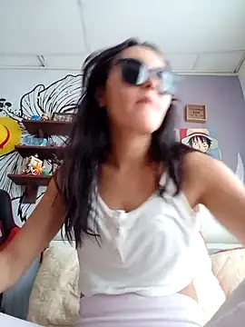 LinzyBaner online show from September 2025 05:02:01 PM