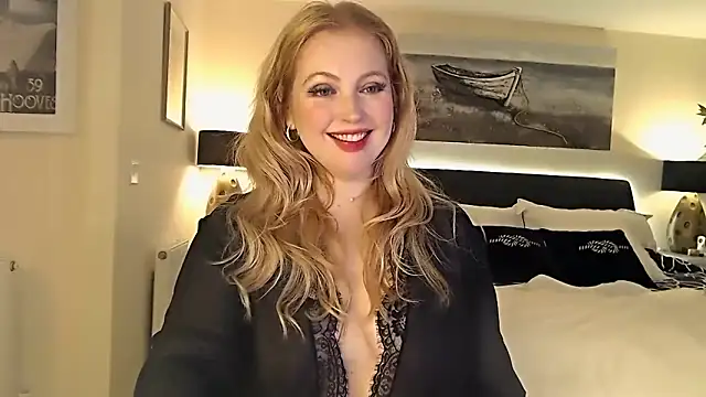 Snapshot of AlbanyWhite chatting on February 2025 05:07:02 PM AlbanyWhite online show from February 2025 05:07:02 PM