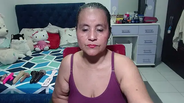 Snapshot of pervert_mommy_ chatting on October 2025 11:52:01 AM pervert mommy online show from October 2025 11:52:01 AM