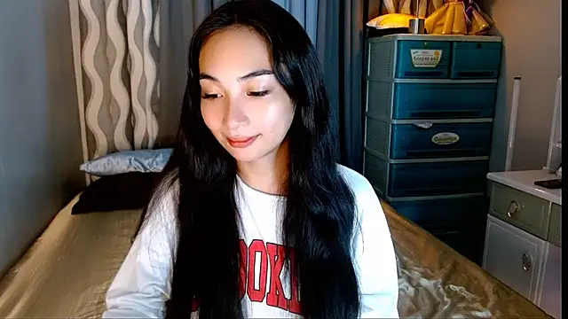 SweetLilly 18 online show from May 2026 03:45:01 AM