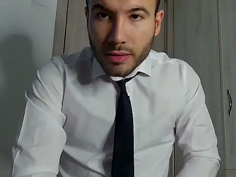 Snapshot of Justynn1 chatting on January 2025 01:25:02 AM Justynn1 online show from January 2025 01:25:02 AM